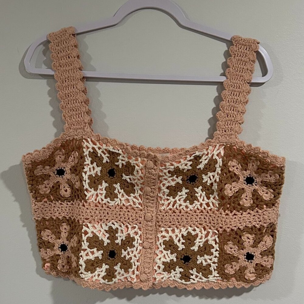 Favorite Daughter The I'm Cute Crochet Tank in Daisy Crochet Size L